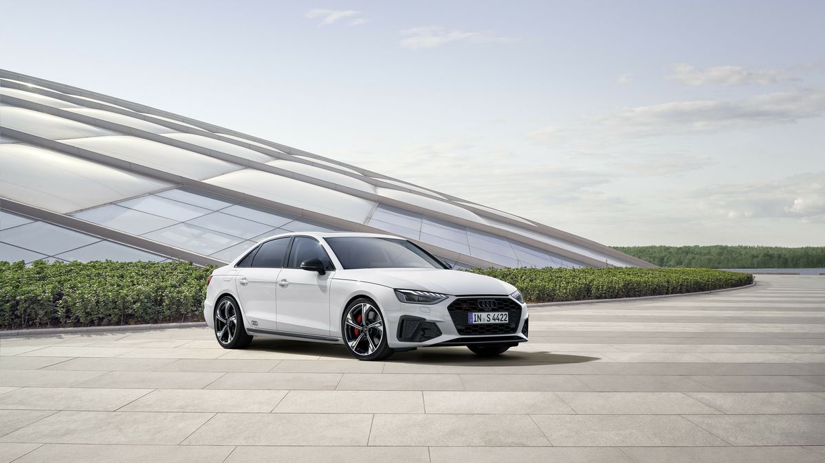 Audi zatraktivnilo stárnoucí modely A4 a A5, přijíždí v edici Competition